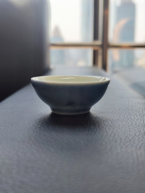 古玩陶瓷清代時期霽藍釉杯拍賣，當前價格300元