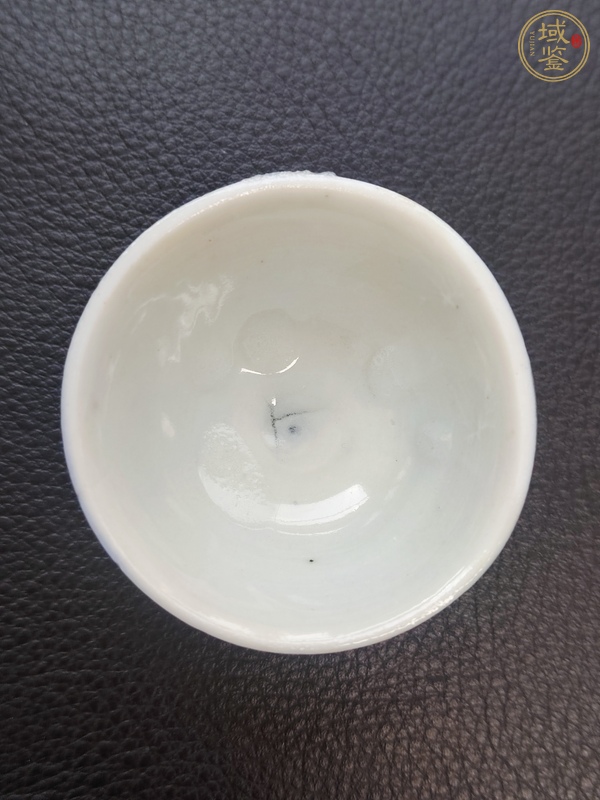 古玩陶瓷清代時期霽藍釉杯真品鑒賞圖
