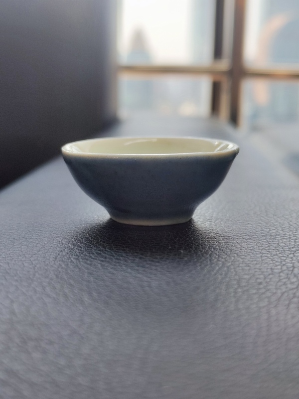 古玩陶瓷清代時期霽藍釉杯拍賣，當前價格300元