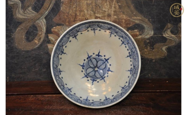 古玩陶瓷青花雞心碗真品鑒賞圖
