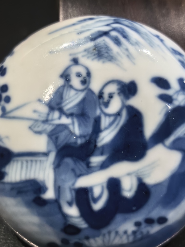 古玩陶瓷清晚·青花傳道授業(yè)故事紋印泥盒拍賣，當(dāng)前價(jià)格2988元