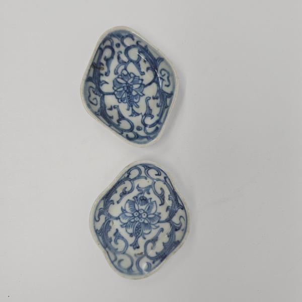古玩陶瓷青花盤(pán)拍賣(mài)，當(dāng)前價(jià)格1600元
