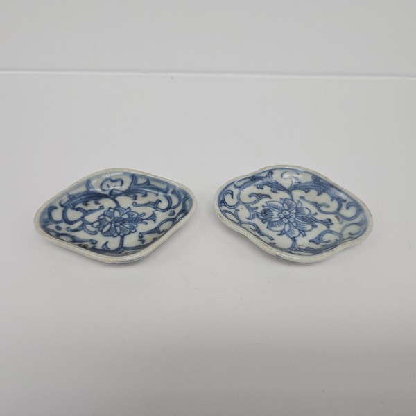 古玩陶瓷青花盤(pán)拍賣(mài)，當(dāng)前價(jià)格1600元