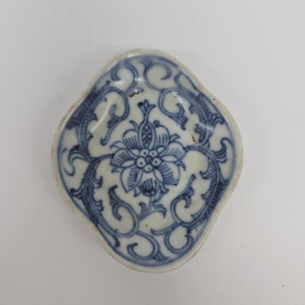 古玩陶瓷青花盤(pán)拍賣(mài)，當(dāng)前價(jià)格1600元
