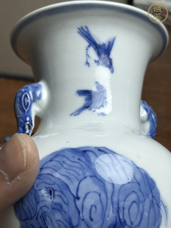 古玩陶瓷清晚·青花人物故事紋象耳瓶 真品鑒賞圖