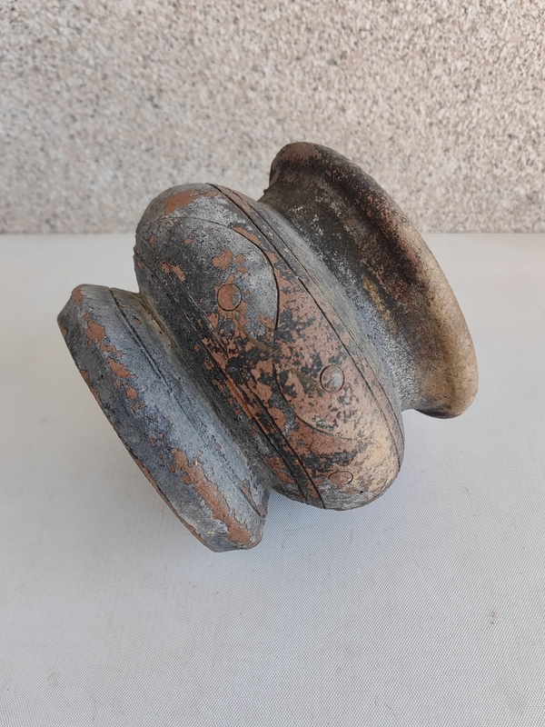 古玩陶瓷刻花渣斗拍賣，當(dāng)前價(jià)格678元