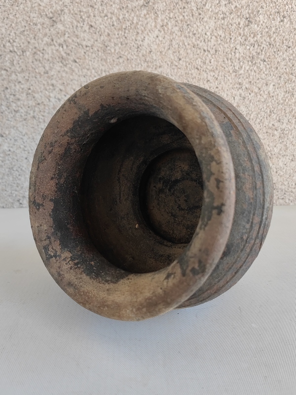 古玩陶瓷刻花渣斗拍賣，當(dāng)前價(jià)格678元
