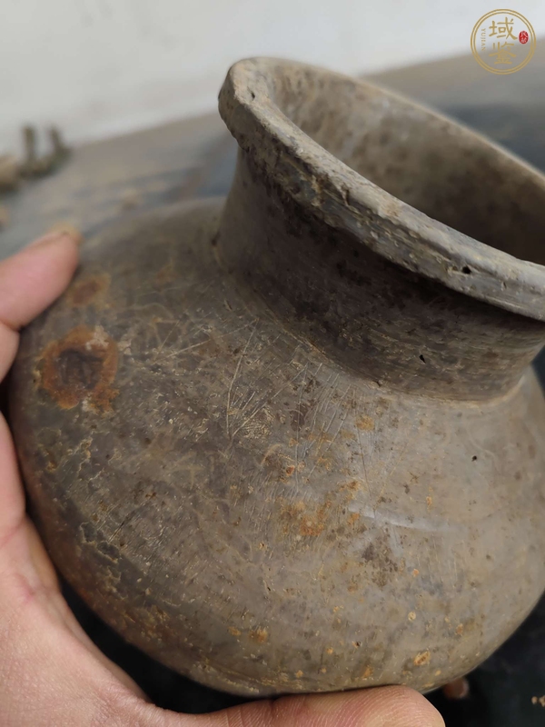 古玩陶瓷漢代陶罐真品鑒賞圖