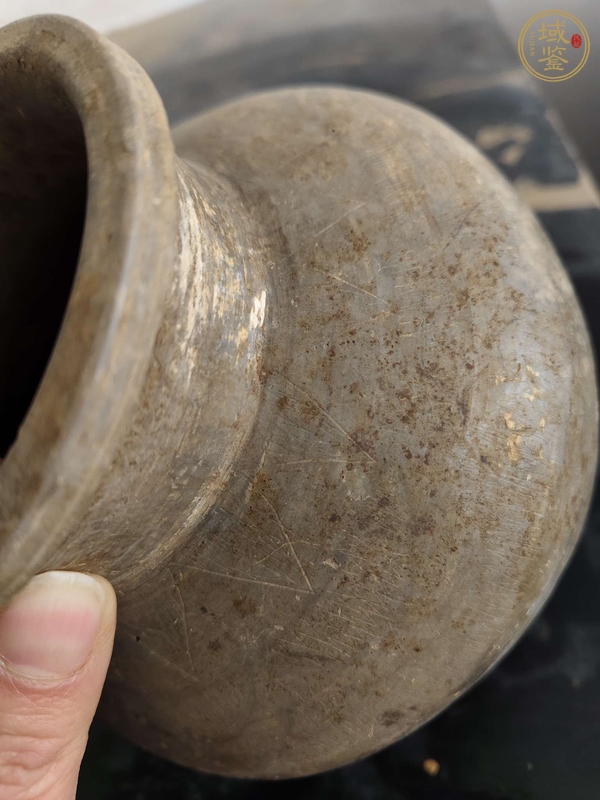 古玩陶瓷漢代陶罐真品鑒賞圖