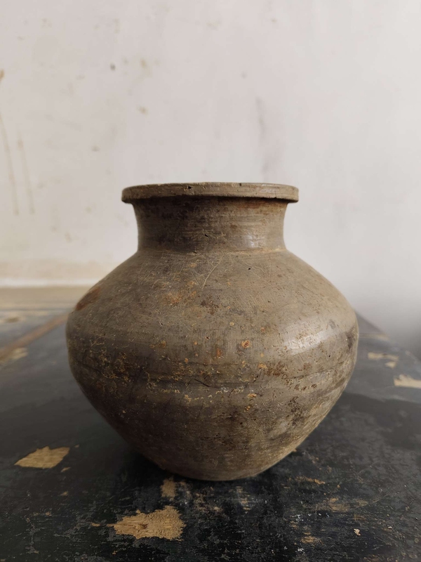 古玩轉(zhuǎn)賣館藏級(jí)漢代鉛筆工陶瓶拍賣，當(dāng)前價(jià)格888元