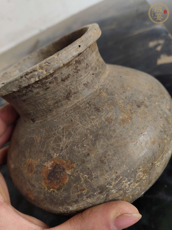 古玩陶瓷漢代陶罐真品鑒賞圖