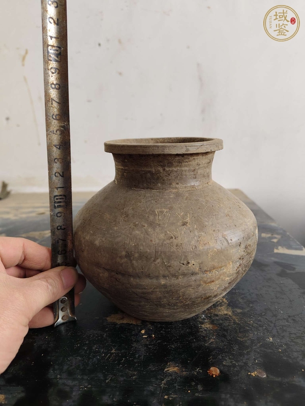 古玩陶瓷漢代陶罐真品鑒賞圖
