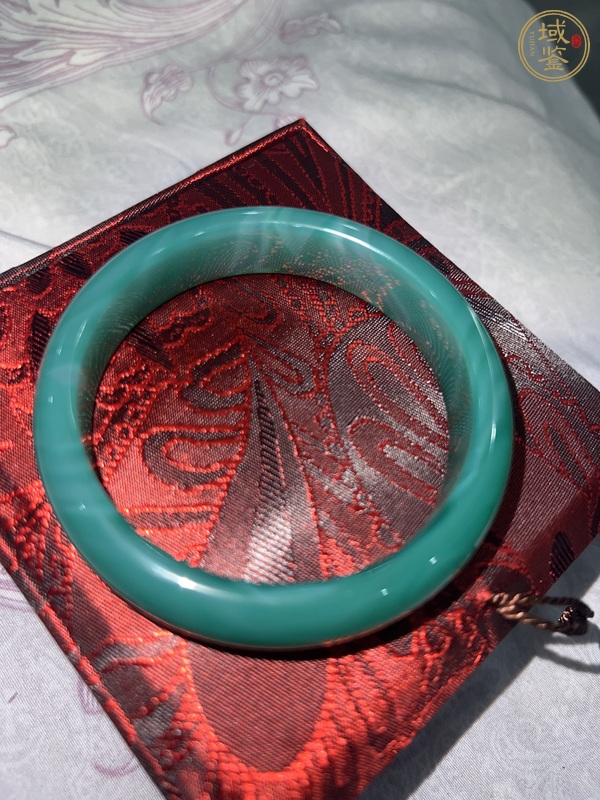 古玩玉器綠玉髓手鐲真品鑒賞圖