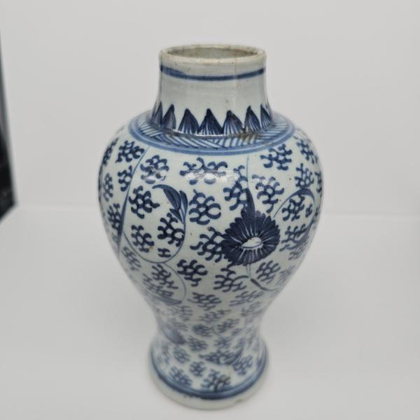 古玩陶瓷青花瓶拍賣，當(dāng)前價格2600元