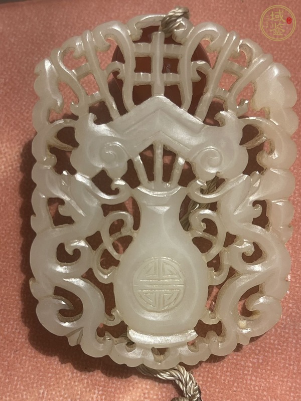 古玩玉器和田玉雕“寶瓶團(tuán)壽佩”真品鑒賞圖