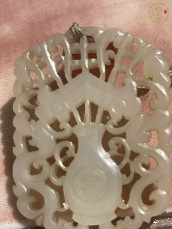 古玩玉器和田玉雕“寶瓶團(tuán)壽佩”真品鑒賞圖