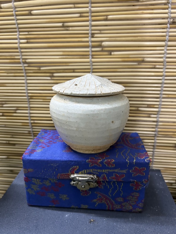 古玩陶瓷宋元青白釉蓋罐拍賣,當前價格888元