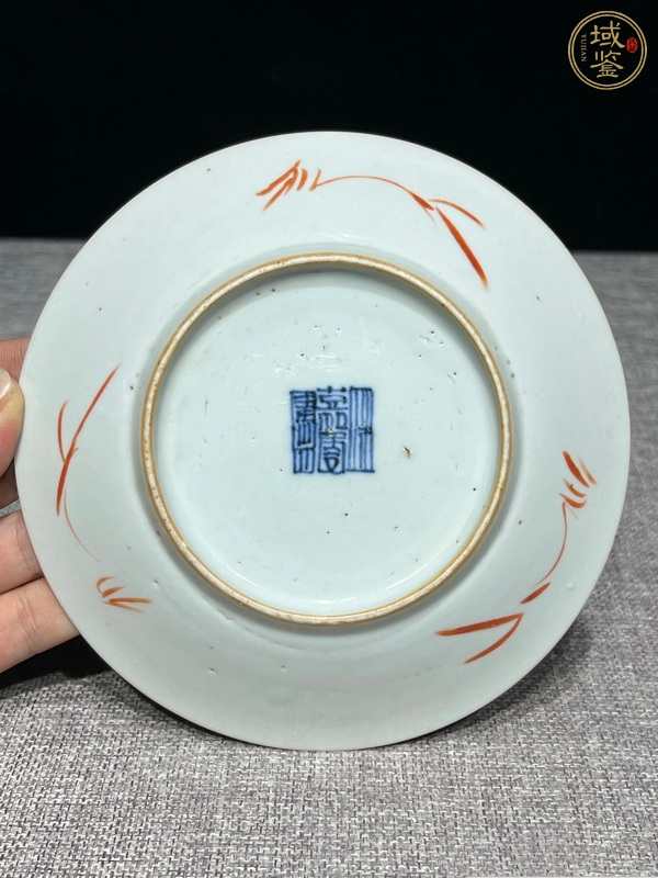古玩陶瓷皮球花軋道粉彩盤真品鑒賞圖