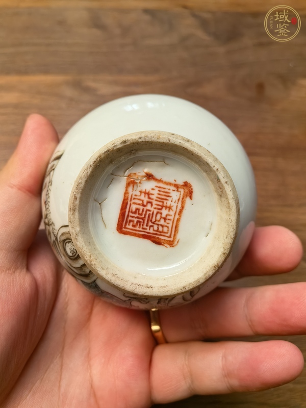 古玩陶瓷粉彩劉海戲金蟾圖撇口瓶真品鑒賞圖