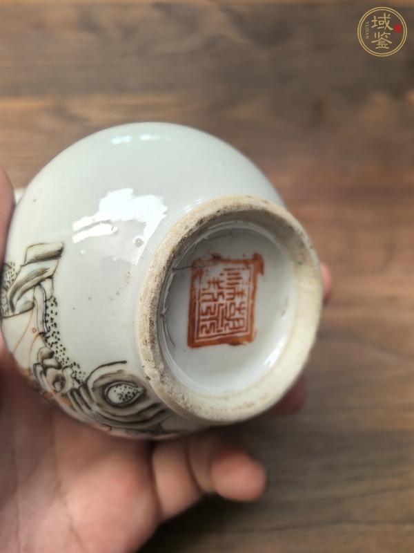 古玩陶瓷粉彩劉海戲金蟾圖撇口瓶真品鑒賞圖