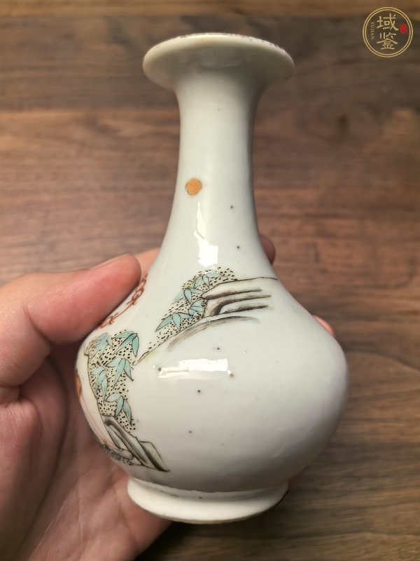 古玩陶瓷粉彩劉海戲金蟾圖撇口瓶真品鑒賞圖