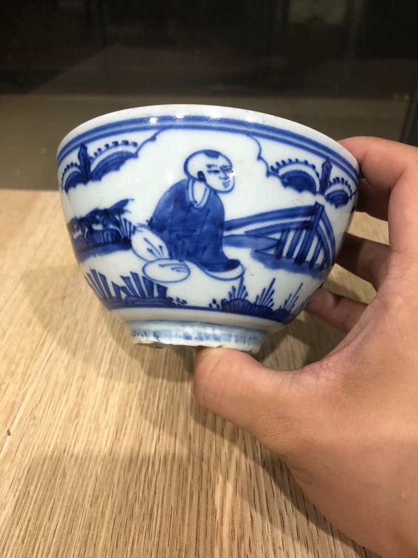 古玩陶瓷（精品明代碗）晚明·青花庭院嬰戲圖·青花碗拍賣，當前價格268元