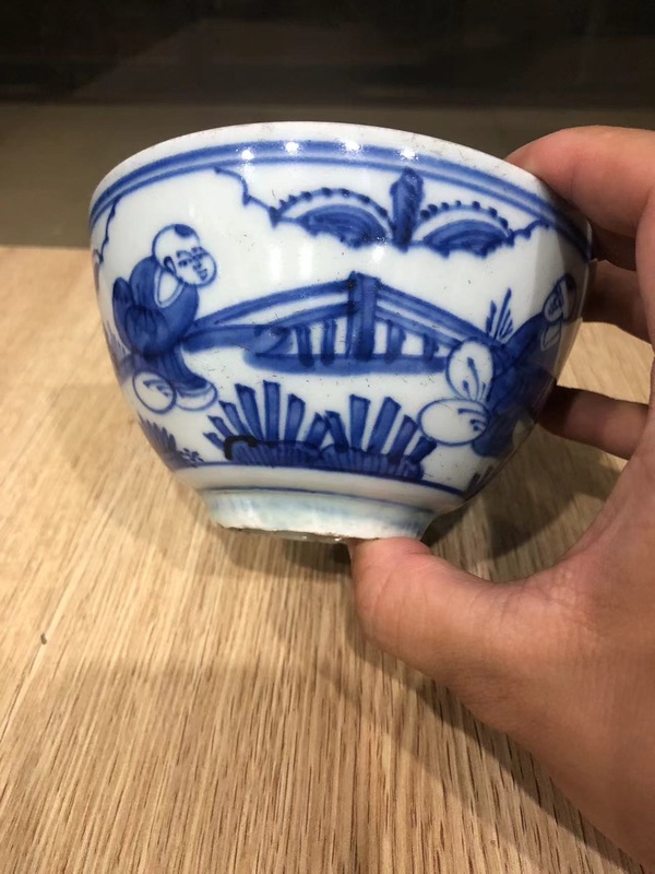 古玩陶瓷(精品明代碗)晚明·青花庭院嬰戲圖·青花碗拍賣,當前價格1072元
