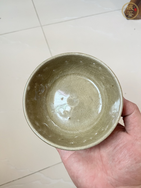 古玩龍泉青瓷黃釉水洗真品鑒賞圖