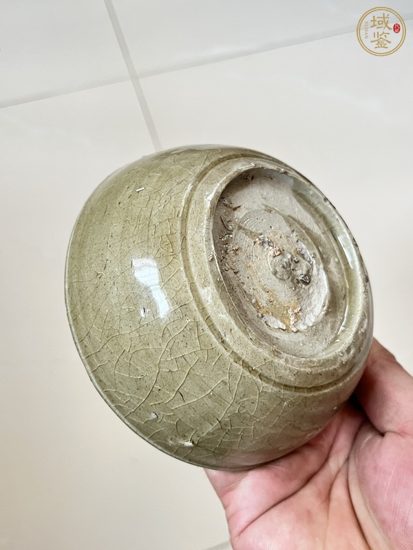 古玩陶瓷龍泉青瓷黃釉水洗真品鑒賞圖