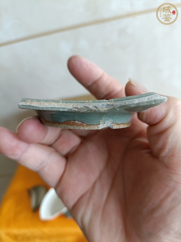 古玩陶瓷龍泉官標本真品鑒賞圖