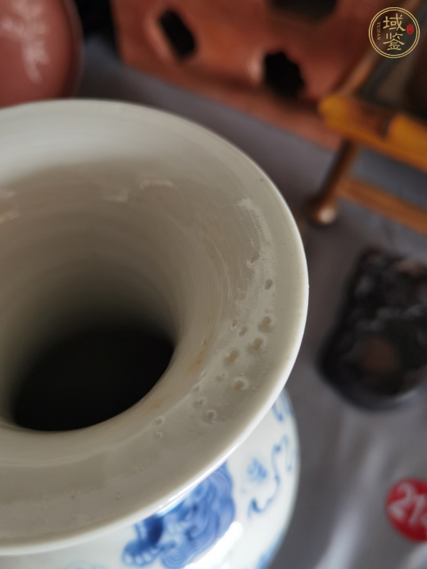 古玩陶瓷晚清民國青花觀音瓶真品鑒賞圖