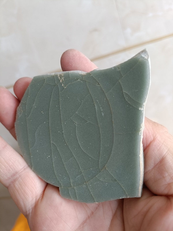 古玩轉(zhuǎn)賣南宋龍泉官窯大片整底標本拍賣，當前價格268元
