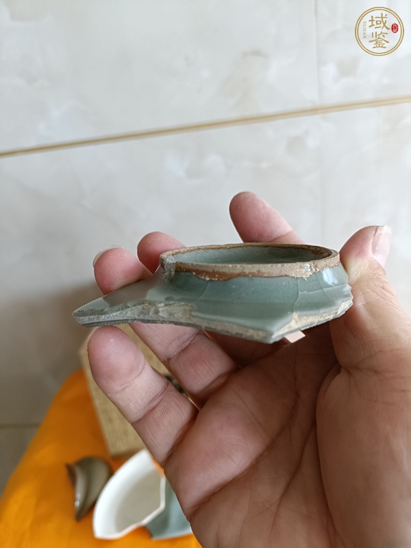 古玩陶瓷龍泉官標本真品鑒賞圖