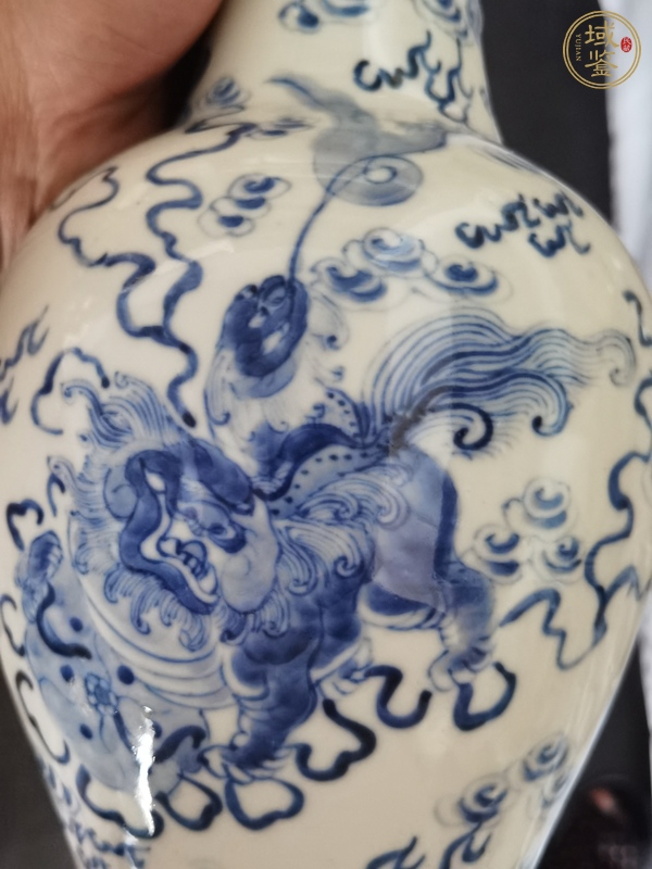 古玩陶瓷晚清民國青花觀音瓶真品鑒賞圖