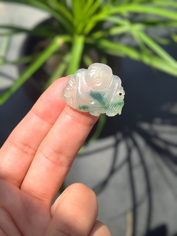 古玩雜項(xiàng)清代冰種翡翠彌勒佛拍賣，當(dāng)前價格3300元