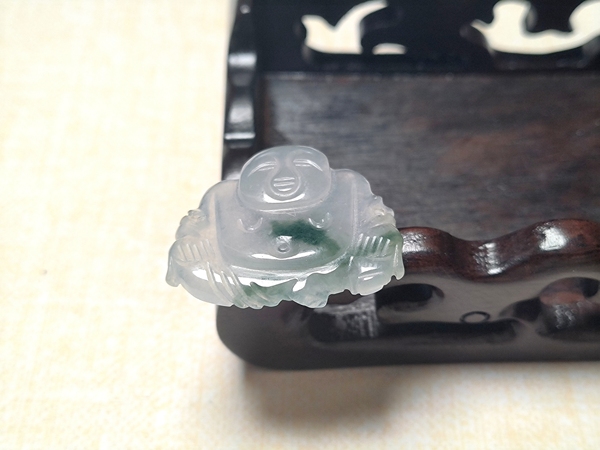 古玩雜項清代冰種翡翠彌勒佛拍賣,當(dāng)前價格3300元