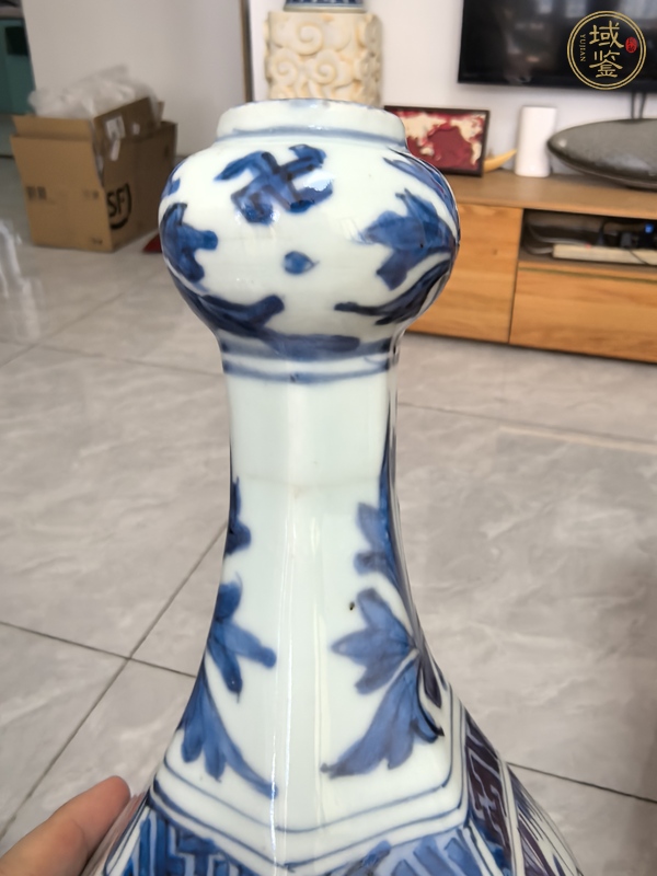 古玩陶瓷青花人物六方蒜頭瓶真品鑒賞圖