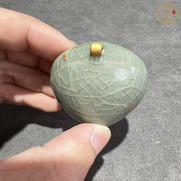 古玩陶瓷金元時(shí)期河南青瓷鳥(niǎo)食罐真品鑒賞圖