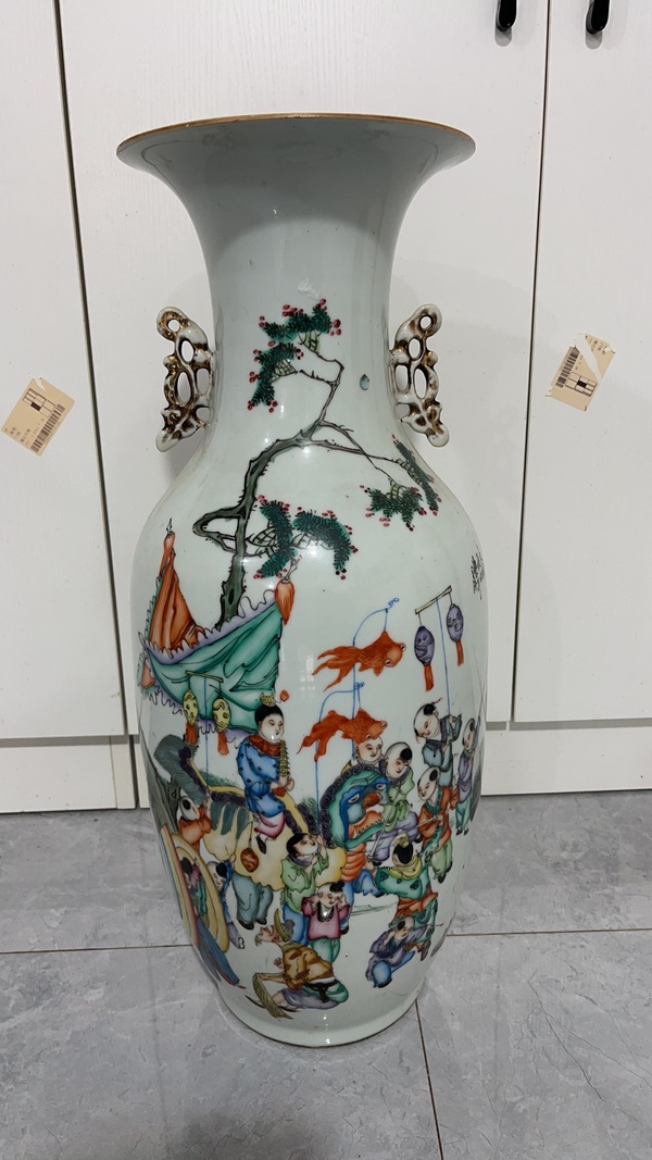 古玩陶瓷民國(guó)彩繪嬰戲圖鬧新春大瓶拍賣(mài)，當(dāng)前價(jià)格20000元