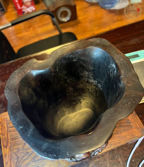古玩雜項隨形筆筒真品鑒賞圖