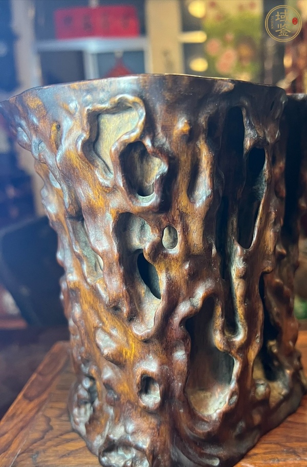古玩雜項隨形筆筒真品鑒賞圖