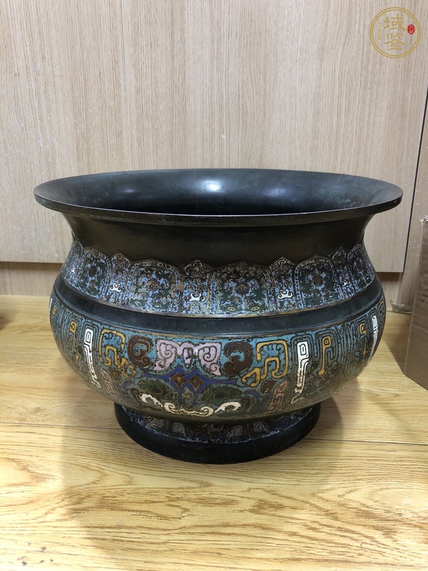 古玩銅器清末民初·銅胎掐絲琺瑯彩獸面紋大香爐 真品鑒賞圖
