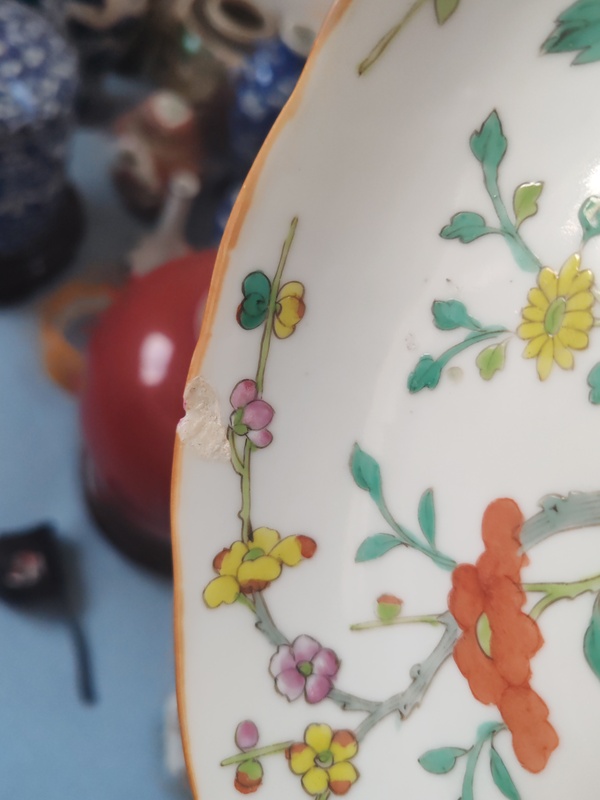 古玩陶瓷清中期粉彩花卉紋花口盤拍賣，當(dāng)前價(jià)格1388元