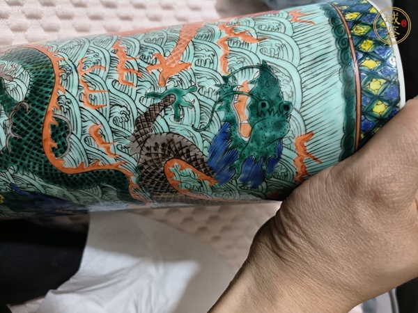 古玩陶瓷五彩龍紋帽筒真品鑒賞圖
