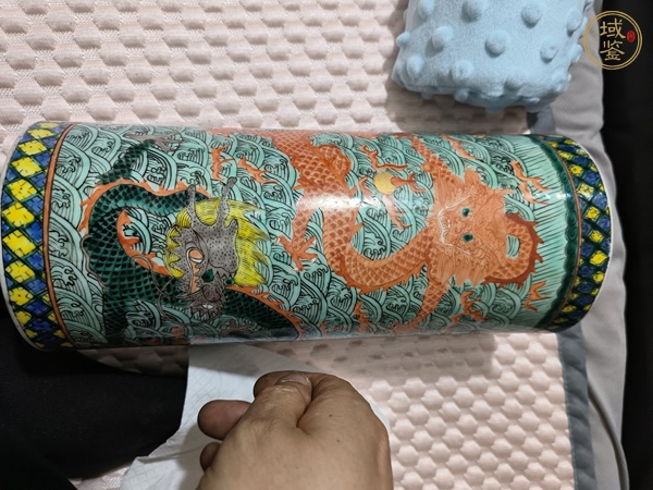 古玩陶瓷五彩龍紋帽筒真品鑒賞圖