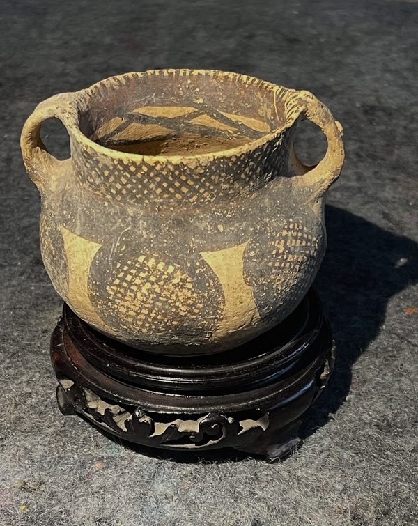 古玩陶瓷馬家窯文化馬廠類(lèi)型彩陶罐拍賣(mài),當(dāng)前價(jià)格1500元