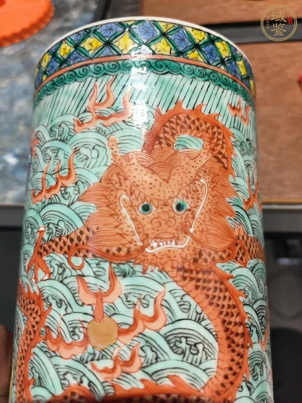 古玩粉彩筒瓶真品鑒賞圖