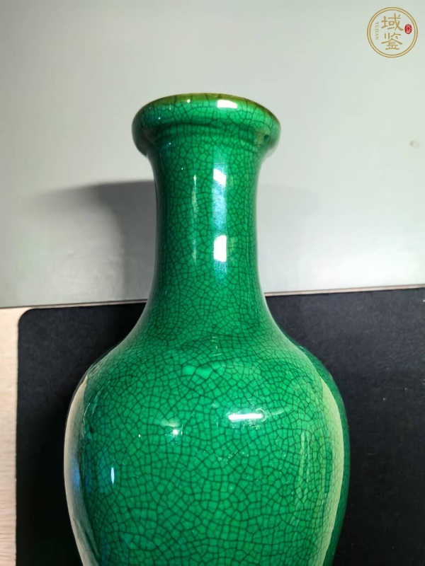古玩陶瓷綠哥釉盤口瓶真品鑒賞圖