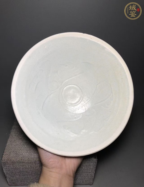 古玩陶瓷青白釉刻花斗笠碗真品鑒賞圖