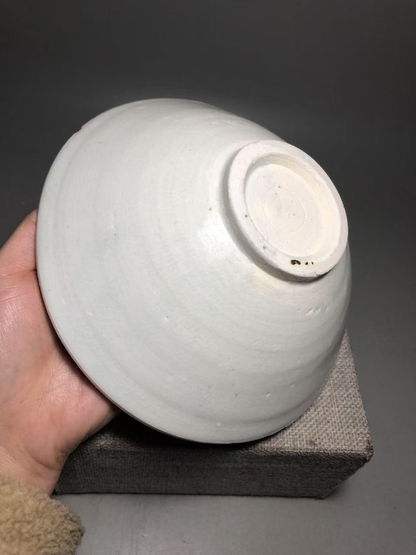 古玩陶瓷（南宋）青白釉刻花斗笠碗（有很高藝術(shù)收藏價值）拍賣，當(dāng)前價格0元